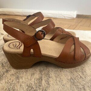 Dansko Camel Full Grain Sandal - size 38